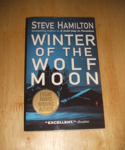 Winter of the Wolf Moon: An Alex McKnight Mystery (St. Martin's Minotaur Mysteries)
