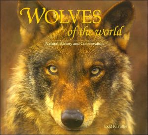 Wolves of the World (Worldlife Discovery Guides)